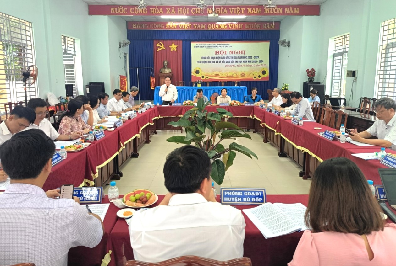 Phòng GD&ĐT huyện Đồng Phú nằm trong tốp đầu phong trào thi đua năm học 2023-2024