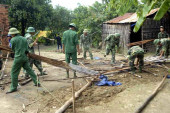 Sửa chữa nhà ở cho các hộ dân tại xã Đồng Tâm