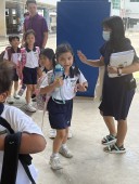 Cháu tôi vào lớp 1 ở Singapore
