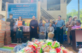 Trao 200 phần quà cho người nghèo, khó khăn tại xã Thuận Lợi