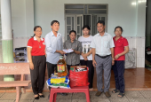 Thăm, hỗ trợ kinh phí cho địa chỉ nhân đạo tại thị trấn Tân Phú
