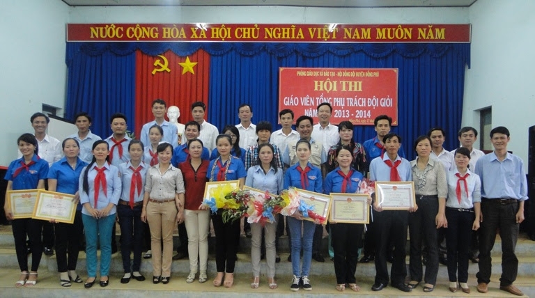Phòng GD - ĐT tổ chức Hội thi " Giáo viên TPT Đội giỏi" năm học 2013 - 2014