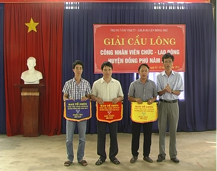 Đồng Phú tổ chức giải cầu lông cán bộ CNVC năm 2014