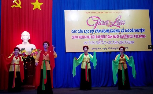 Đồng Phú: Giao lưu văn nghệ các câu lạc bộ trong và ngoài huyện