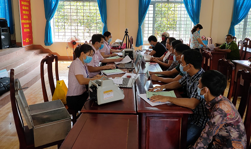 Dư nợ ủy thác qua Hội Nông dân chiếm 31% tổng dư nợ ủy thác tại Ngân hàng Chính sách xã hội huyện Đồng Phú